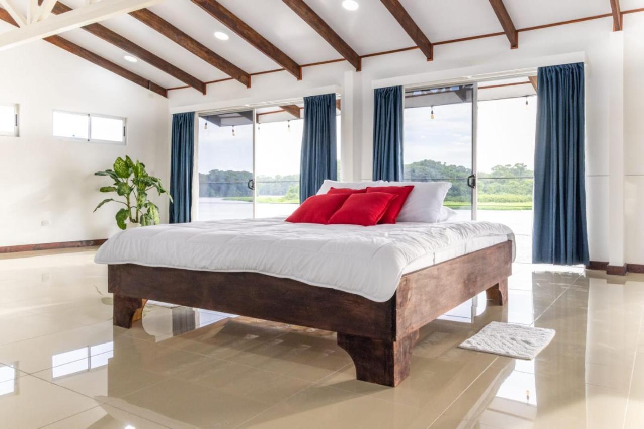 The Babylon Suite Tortuguero Esterno foto